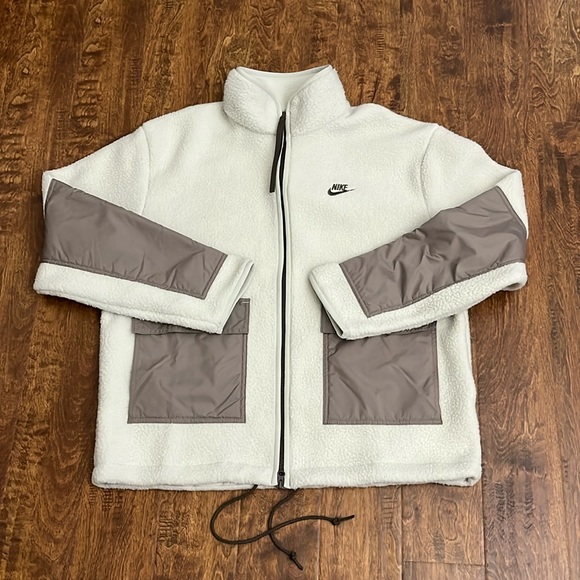 Nike Other - ⚡️ FLASH SALE ⚡️ Nike Sportswear Sherpa Fleece Full Zip Up Jacket Size L